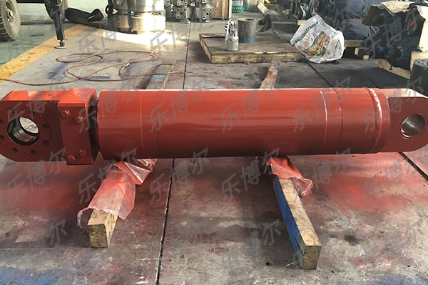 Drilling rig cylinder