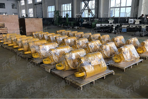 Mining equipment hydraulic cylinder23