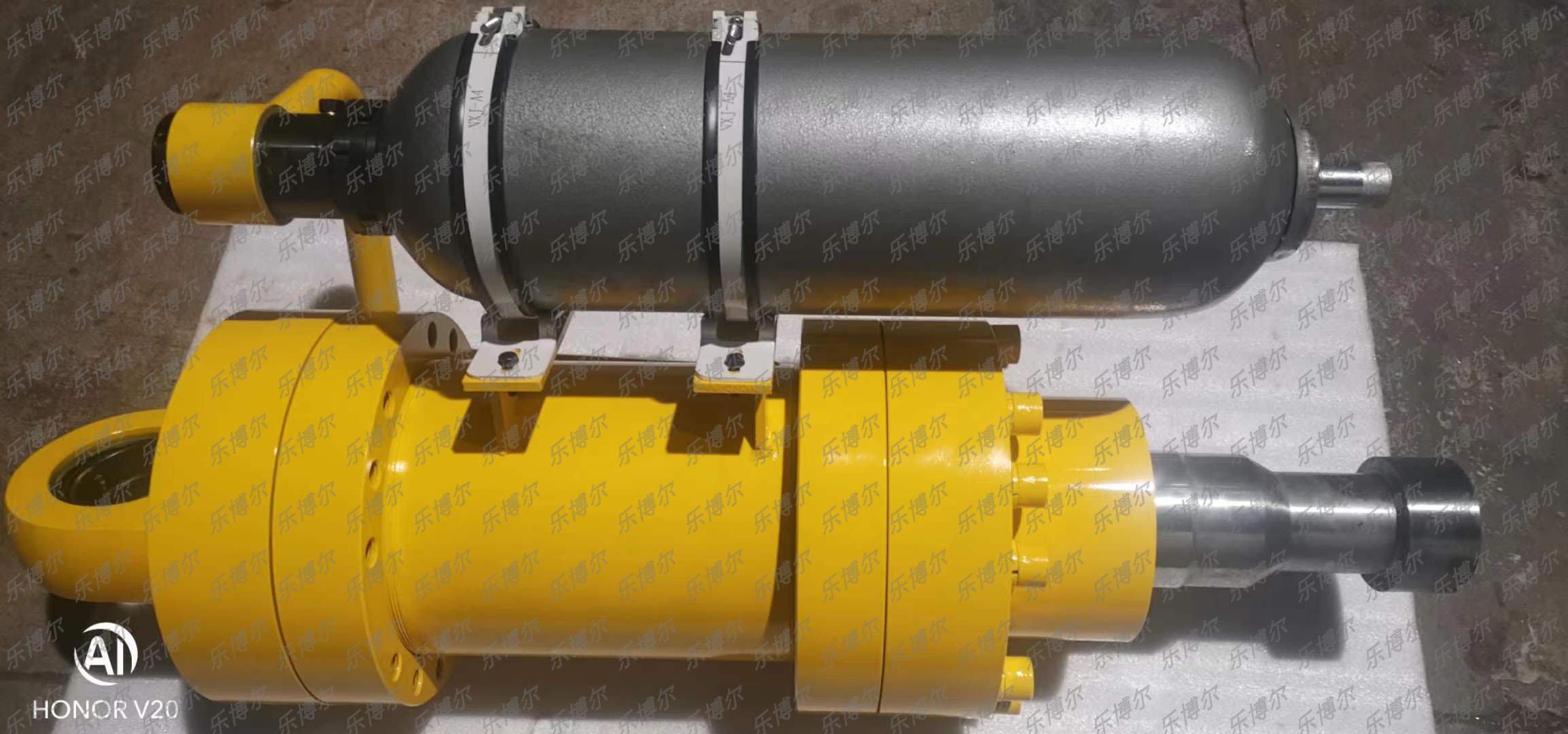 High pressure clamping cylinder